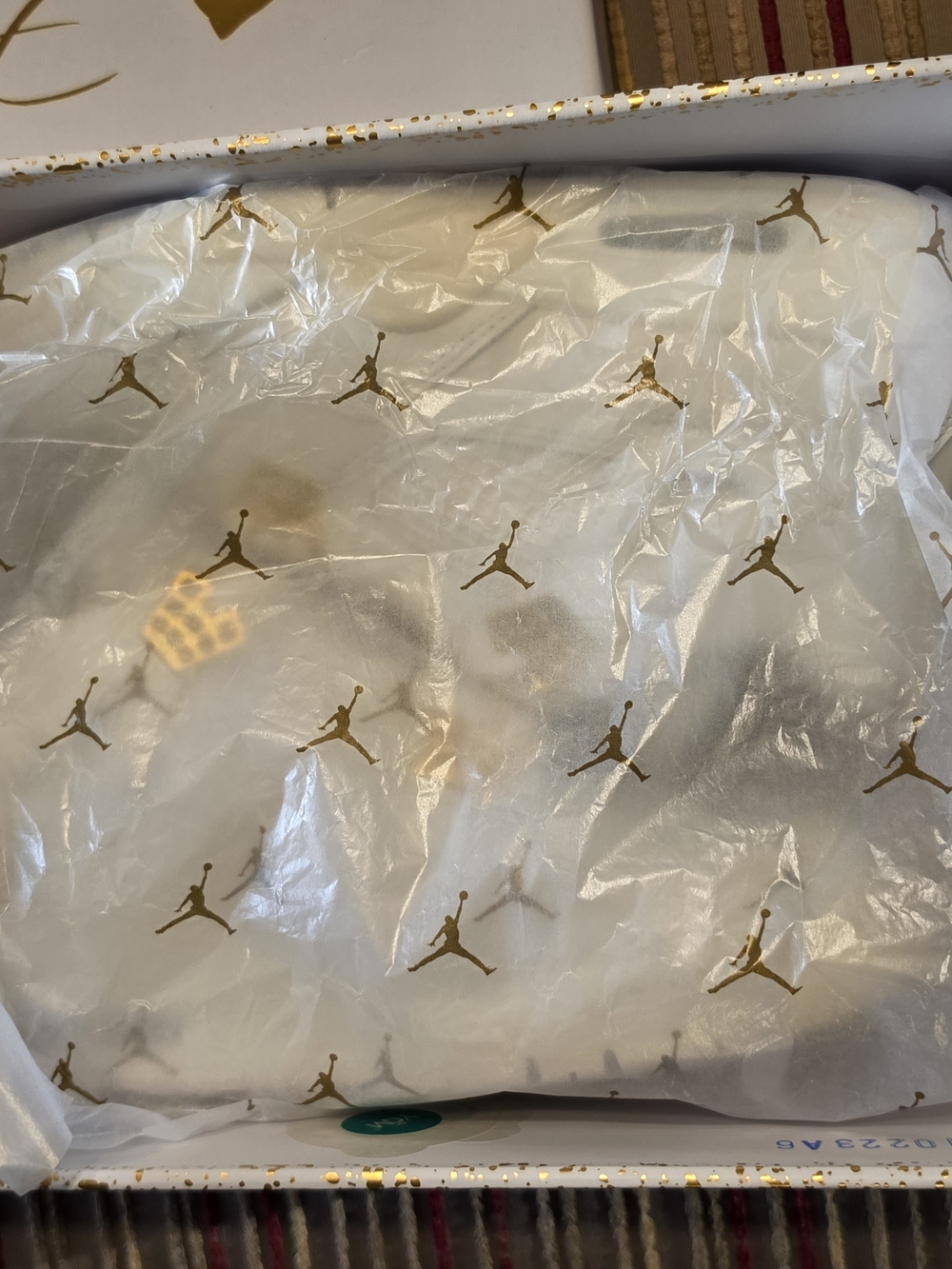 AIR Jordan Women's White and Gold Sneakers SIZE 8 USED ONCE. IN GREAT CONDITION - Picture 16 of 16